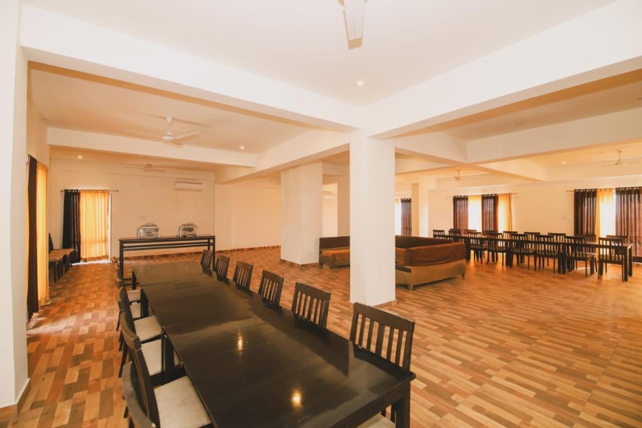 Hotel Dosa Plaza Udaipur Esterno foto