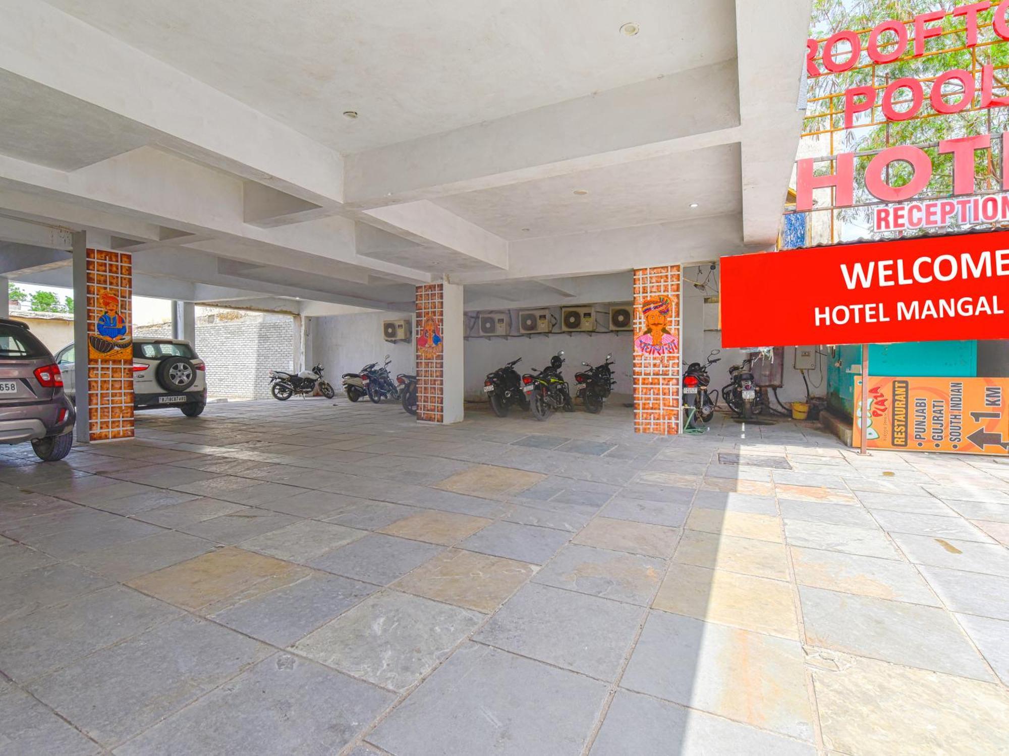 Hotel Dosa Plaza Udaipur Esterno foto