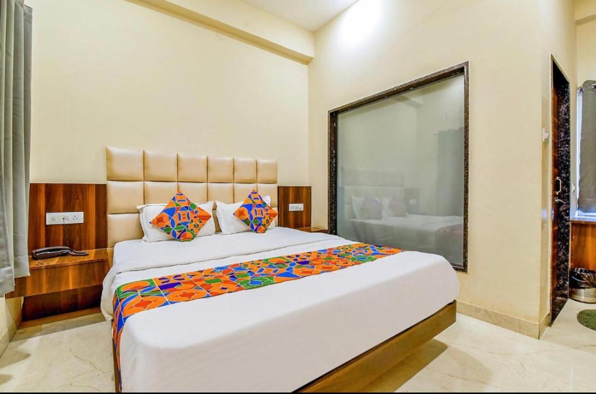 Hotel Dosa Plaza Udaipur Esterno foto